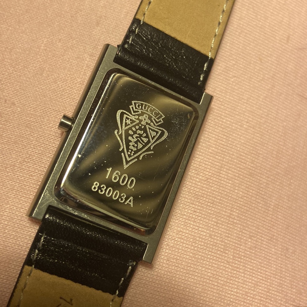 Gucci Leather Watch - Picture 2 of 7
